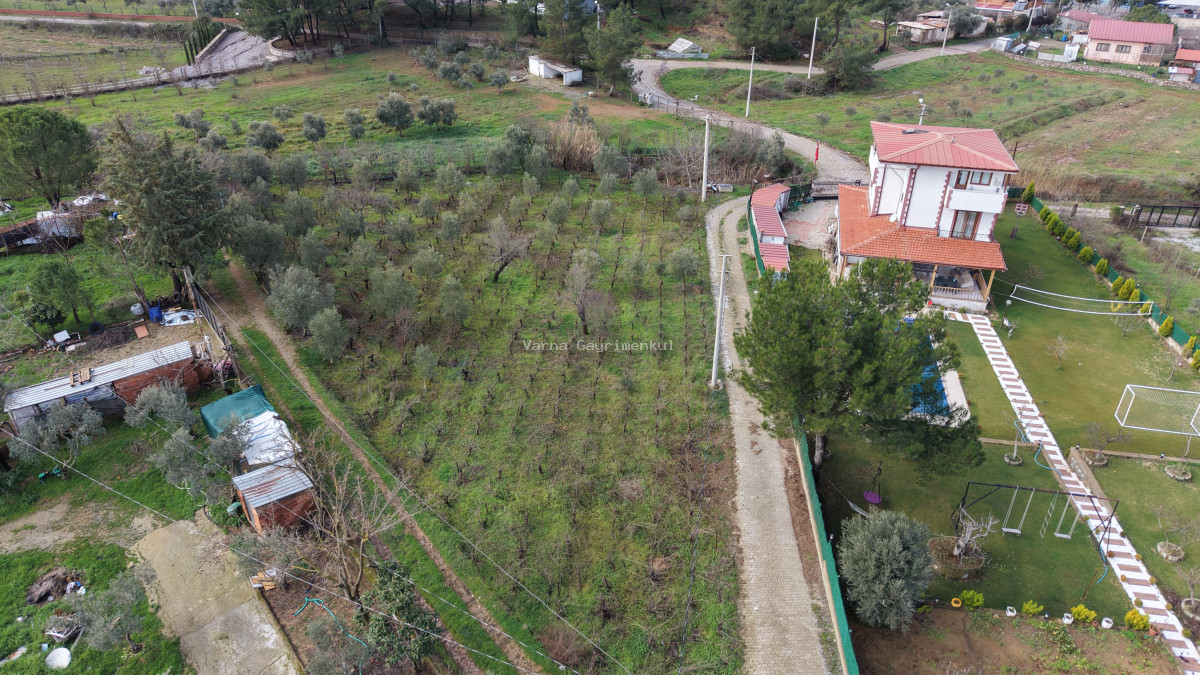 İZMİR YENİKÖY MERKEZDE SATILIK TEKTAPU 1.855 M2 MUHTEŞEM KONUMDA BAHÇE - 2