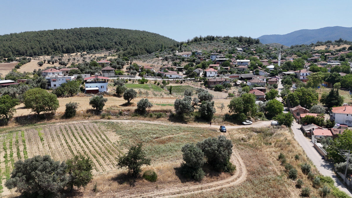 İZMİR SANCAKLI KÖY İÇİNDE SATILIK 250M2 ELEKTRİK SUYU HAZIR HESAPLI ARSALAR - 8