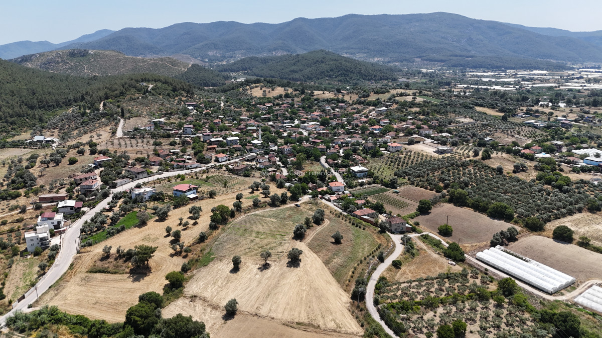 İZMİR SANCAKLI KÖY İÇİNDE SATILIK 250M2 ELEKTRİK SUYU HAZIR HESAPLI ARSALAR - 9