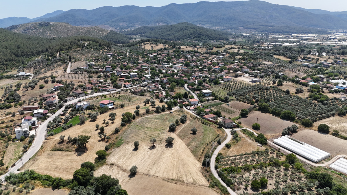 İZMİR SANCAKLI KÖY İÇİNDE SATILIK 250M2 ELEKTRİK SUYU HAZIR HESAPLI ARSALAR - 11