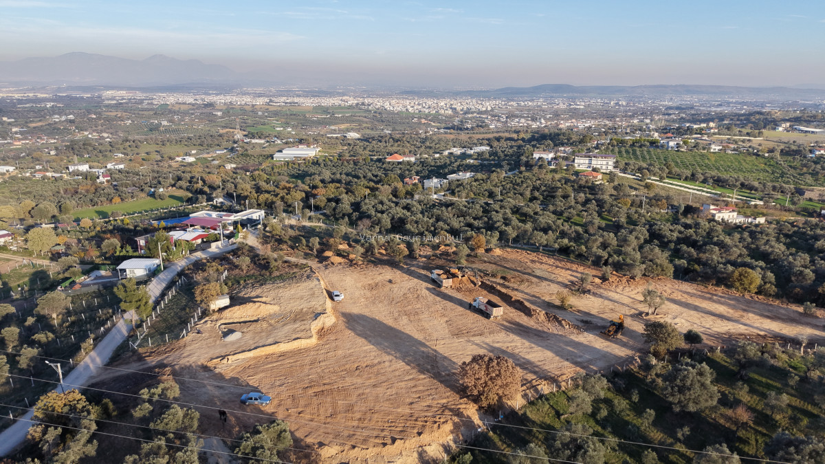 MENDERES AKÇAKÖYDE SATILIK TAPULU 224 M2 MUHTEŞEM MANZARALI YATIRIMLIK BAHÇELER - 4
