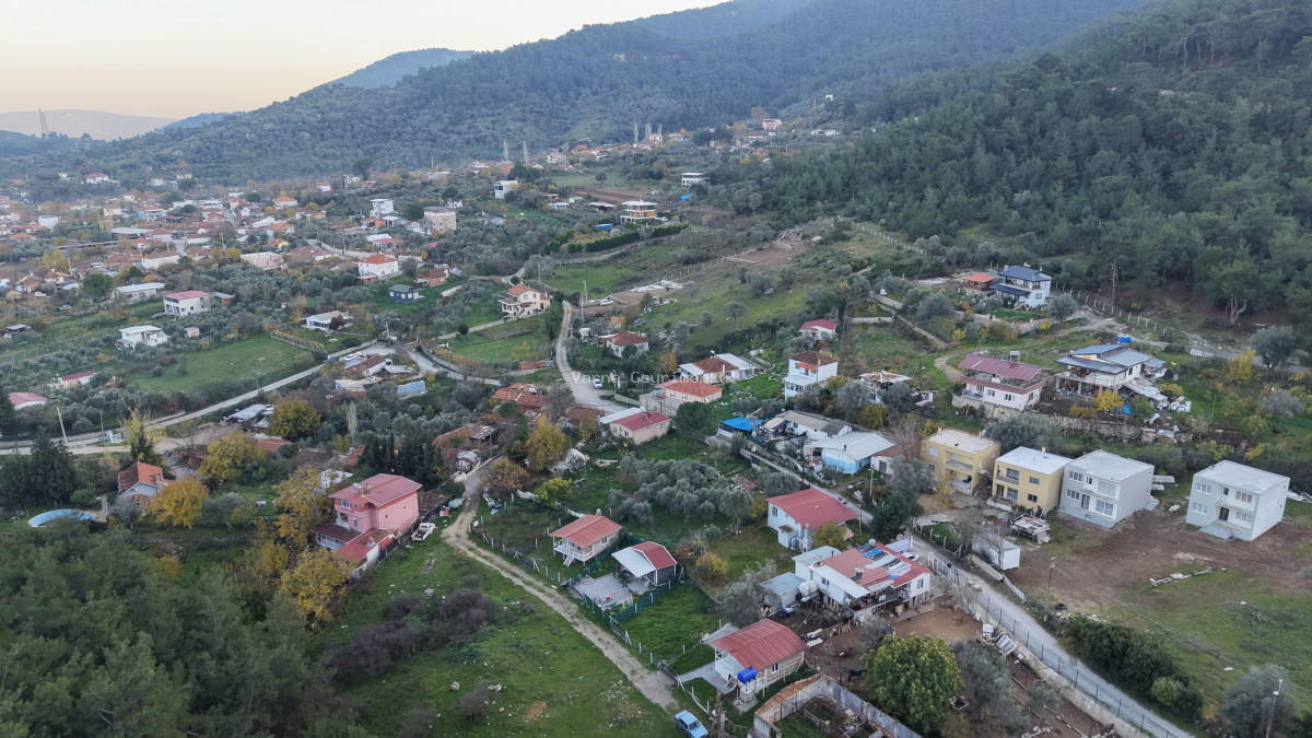 DEĞİRMENDERE KÖY İÇİNDE SATILIK 186 M2 BAHÇE ETRAFI ÇEVRİLİ 65 M2 PREFABRİK EV - 6