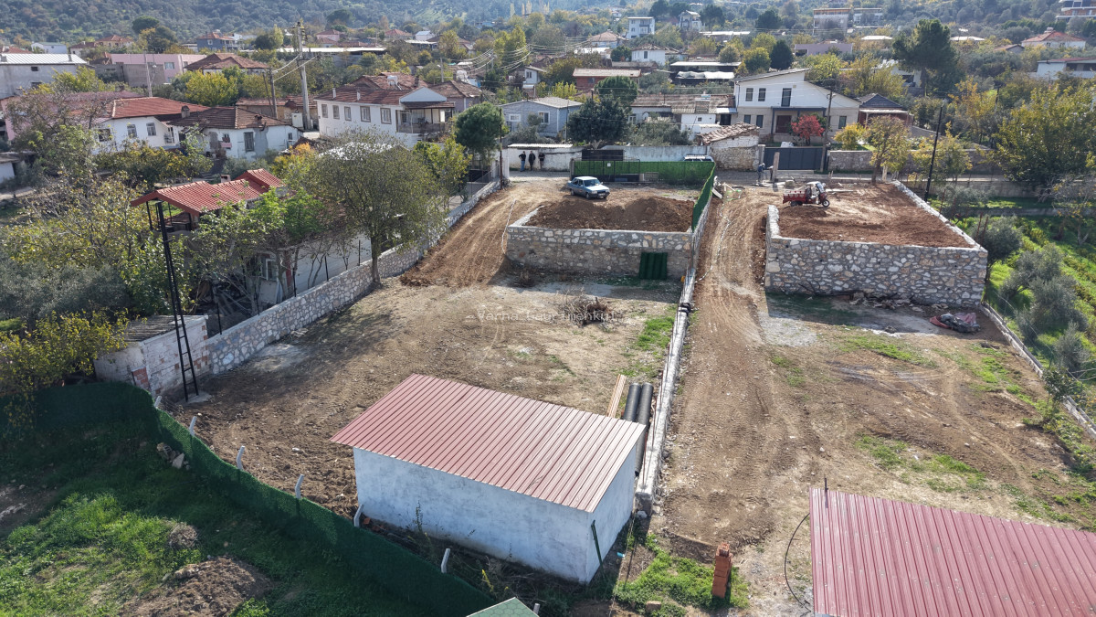 DEĞİRMENDEREDE SATILIK 810 M2 İMARLI TAŞ DUVAR ÇEVRİLİ MUHTEŞEM ARSA - 2