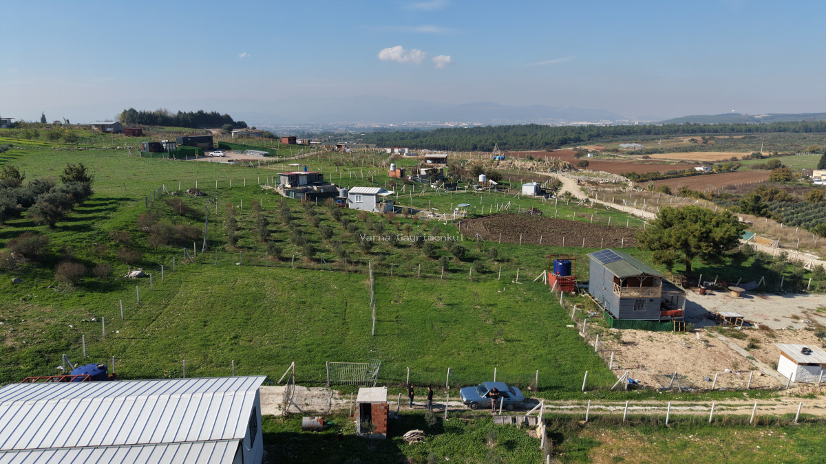 İZMİR OĞLANANASINDA SATILIK 500 M2 TAPULU ETRAFI ÇEVRİLİ MANZARALI HARİKA BAHÇE - 2