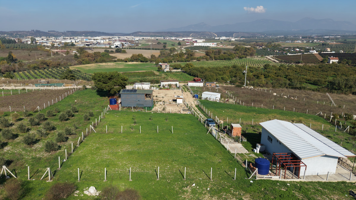 İZMİR OĞLANANASINDA SATILIK 500 M2 TAPULU ETRAFI ÇEVRİLİ MANZARALI HARİKA BAHÇE - 4