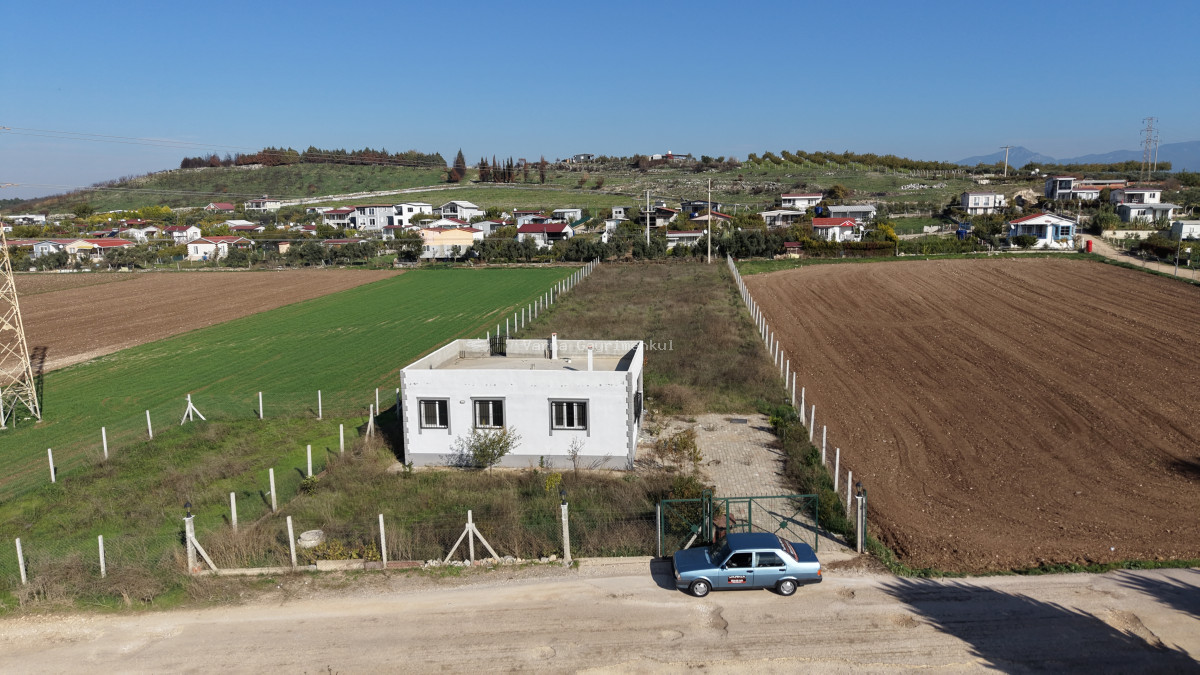İZMİR OĞLANANASINDA SATILIK 2.400 M2 ARAZİ 100 M2 SIFIR EV HAZIR ÇİFTLİK - 2