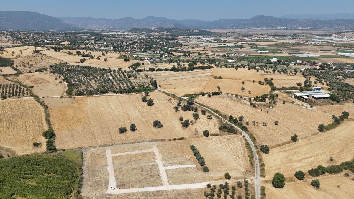 İZMİR ÇİLEMEDE SATILIK RESMİ TAPULU 290 M2 KÖYE YAKIN BAHÇELER