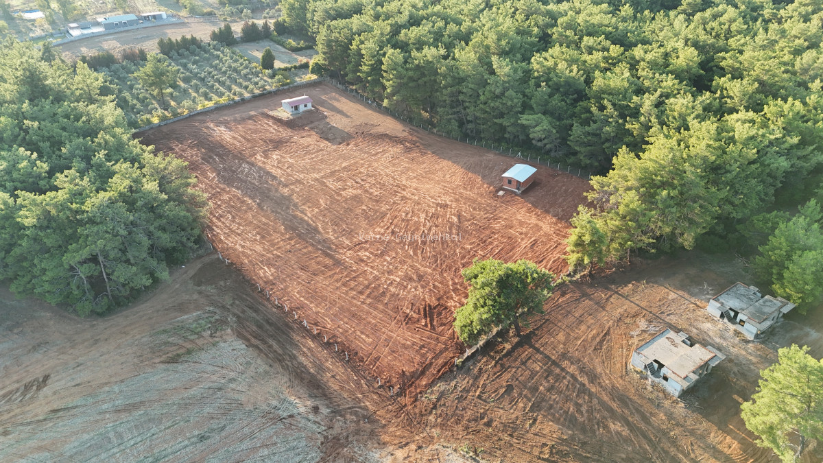 İZMİR ATAKÖY ÇAMARASINDA SATILIK 210 M2 ELEKTRİK SUYU OLAN HARİKA BAHÇELER - 3