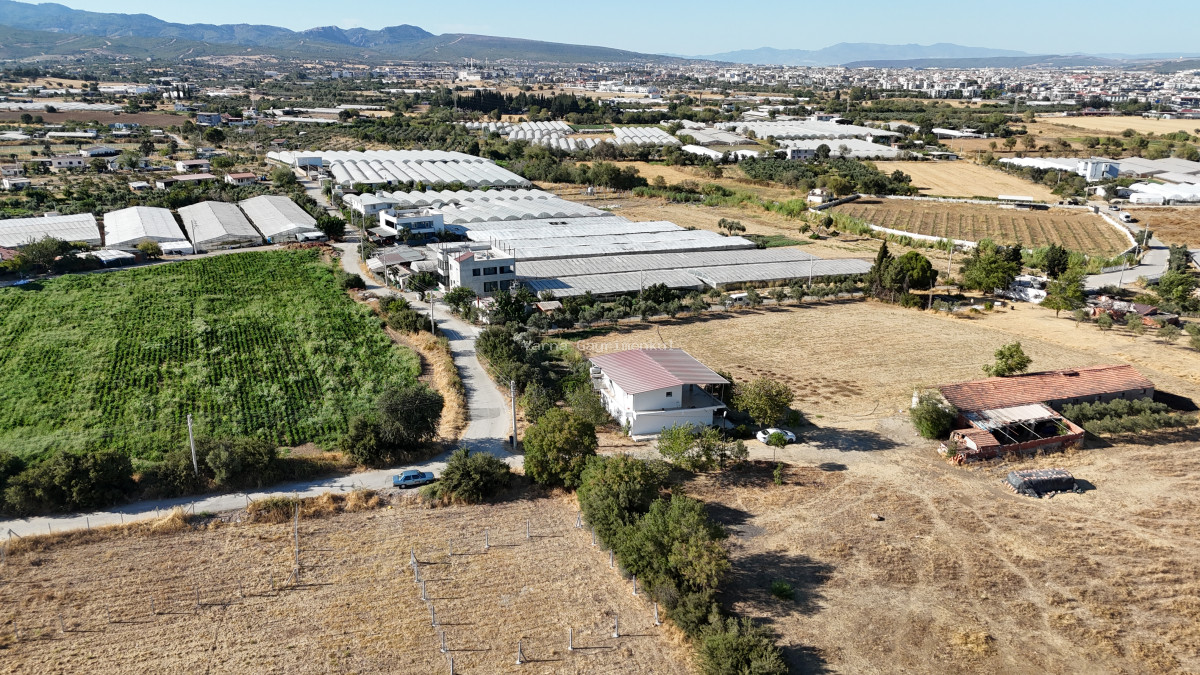 İZMİR DEREKÖYDE SATILIK 316 M2 MERKEZE ÇOK YAKIN KONUMDA BAHÇE - 9