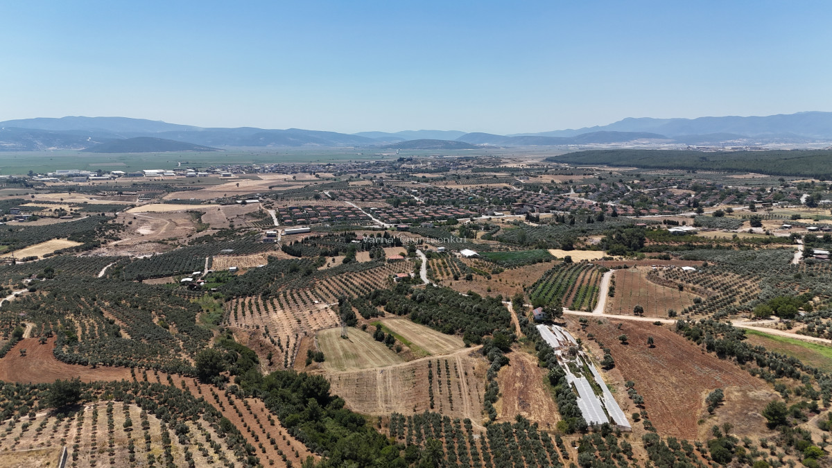 İZMİR YENİ BULGURCADA SATILIK 910 M2 KÖYE YAKIN TAPULU KÖŞE PARSEL - 4