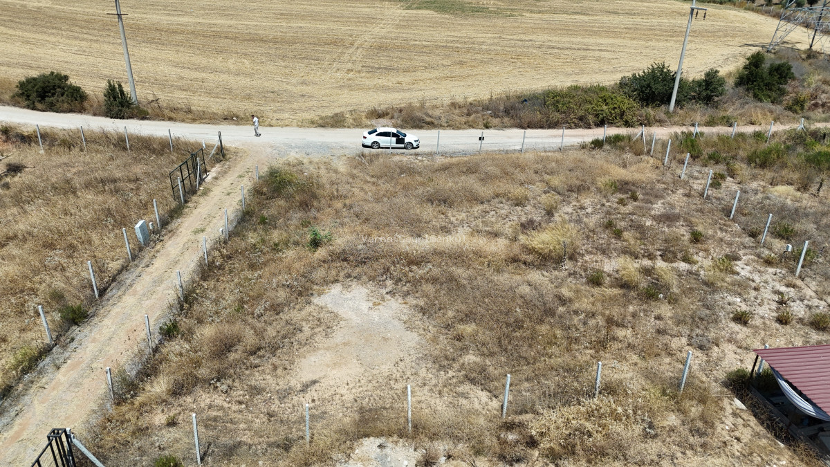 İZMİR YENİ BULGURCADA SATILIK 910 M2 KÖYE YAKIN TAPULU KÖŞE PARSEL - 15