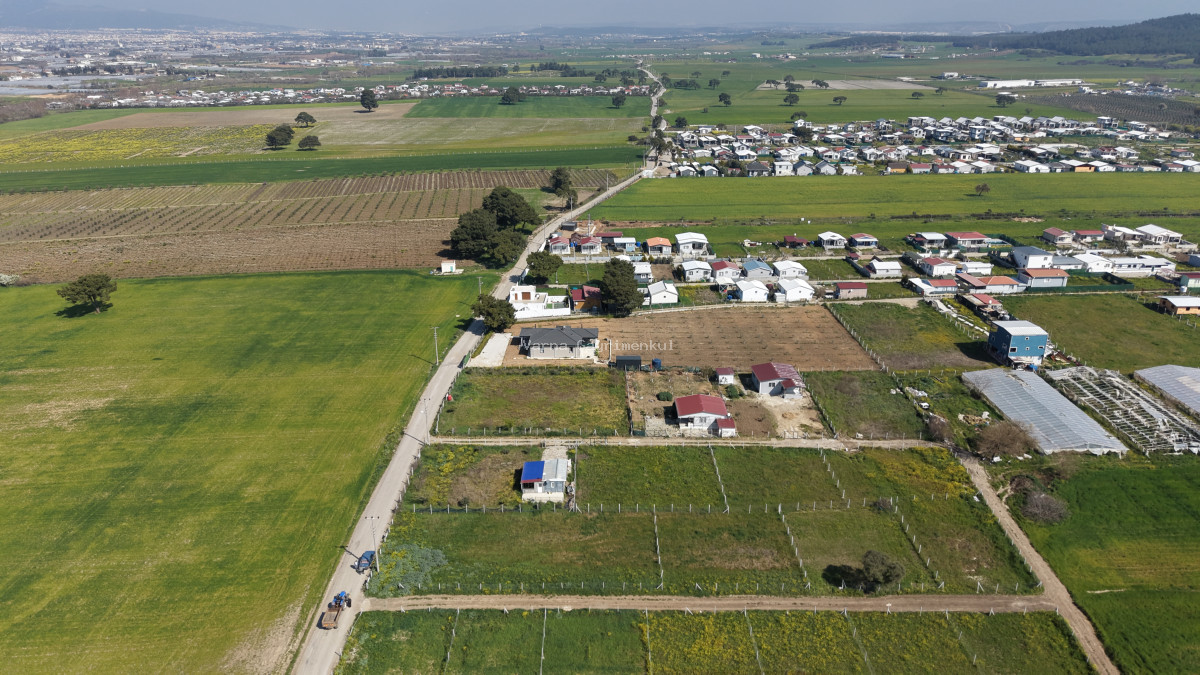 DEVELİDE SATILIK 1.050 M2 RESMİ TAPULU İZBANA YAKIN ASFALT CEPHELİ KÖŞE TARLA - 4