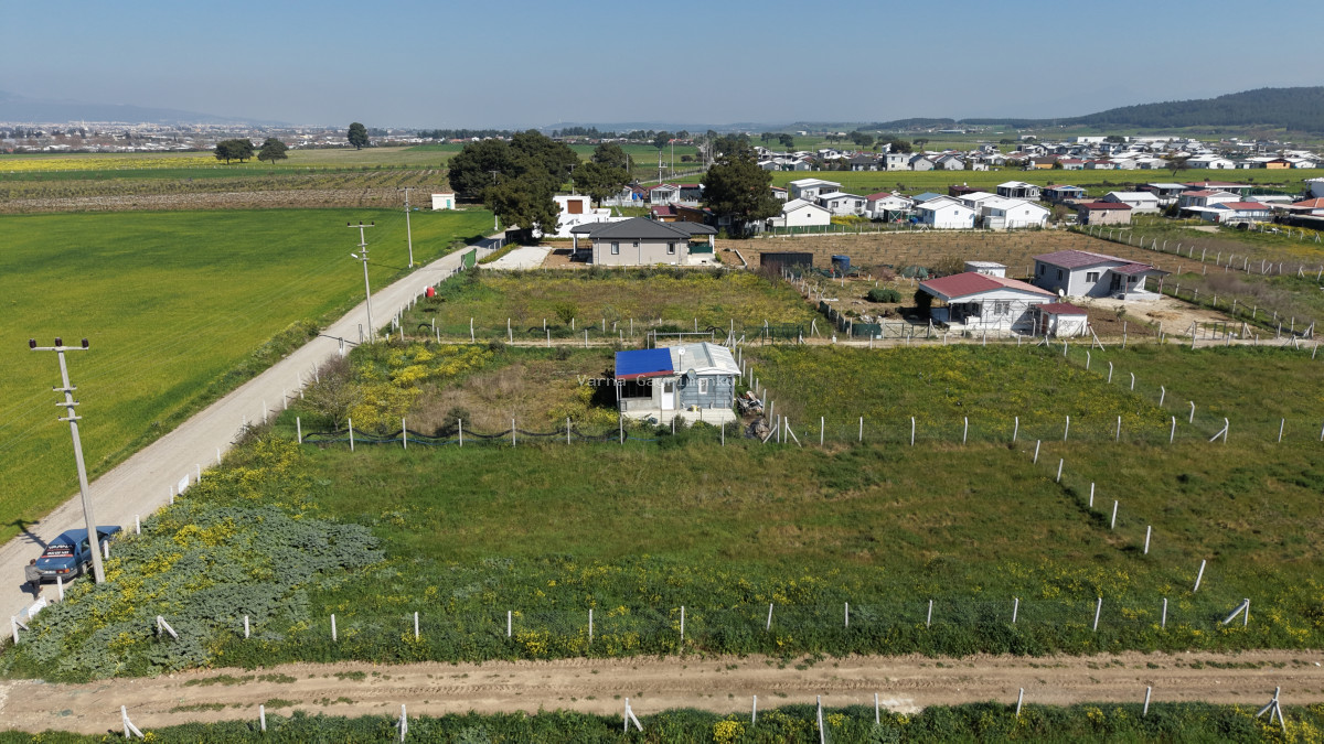 DEVELİDE SATILIK 1.050 M2 RESMİ TAPULU İZBANA YAKIN ASFALT CEPHELİ KÖŞE TARLA - 6