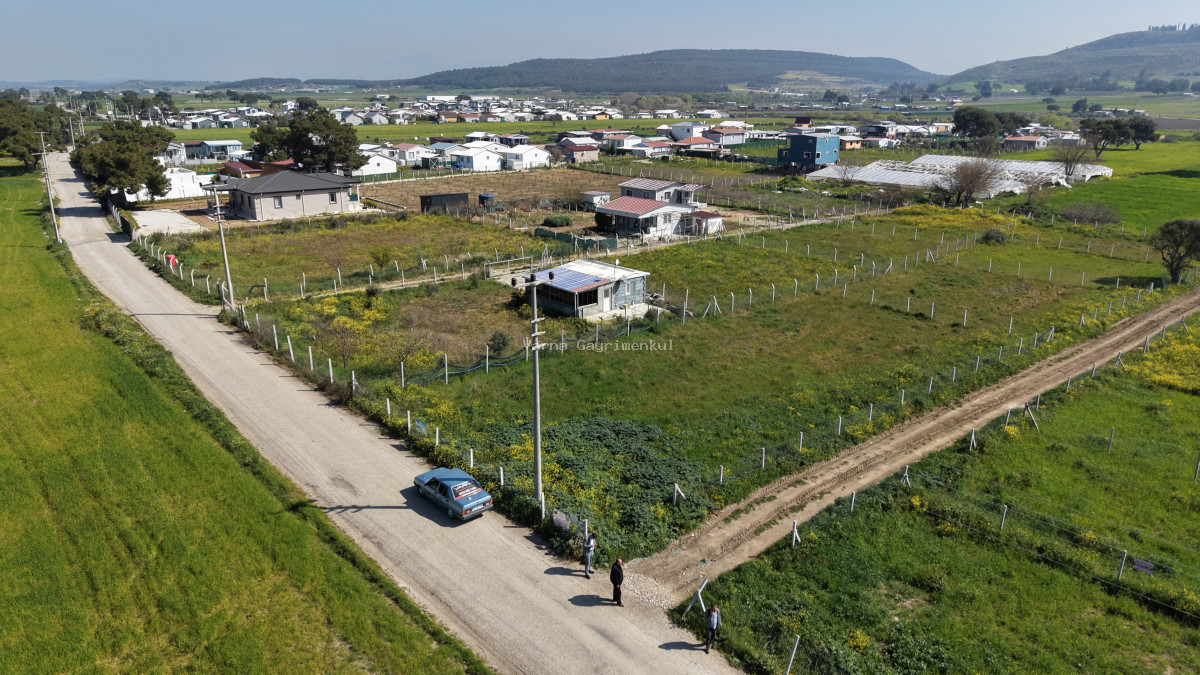 DEVELİDE SATILIK 1.050 M2 RESMİ TAPULU İZBANA YAKIN ASFALT CEPHELİ KÖŞE TARLA - 11