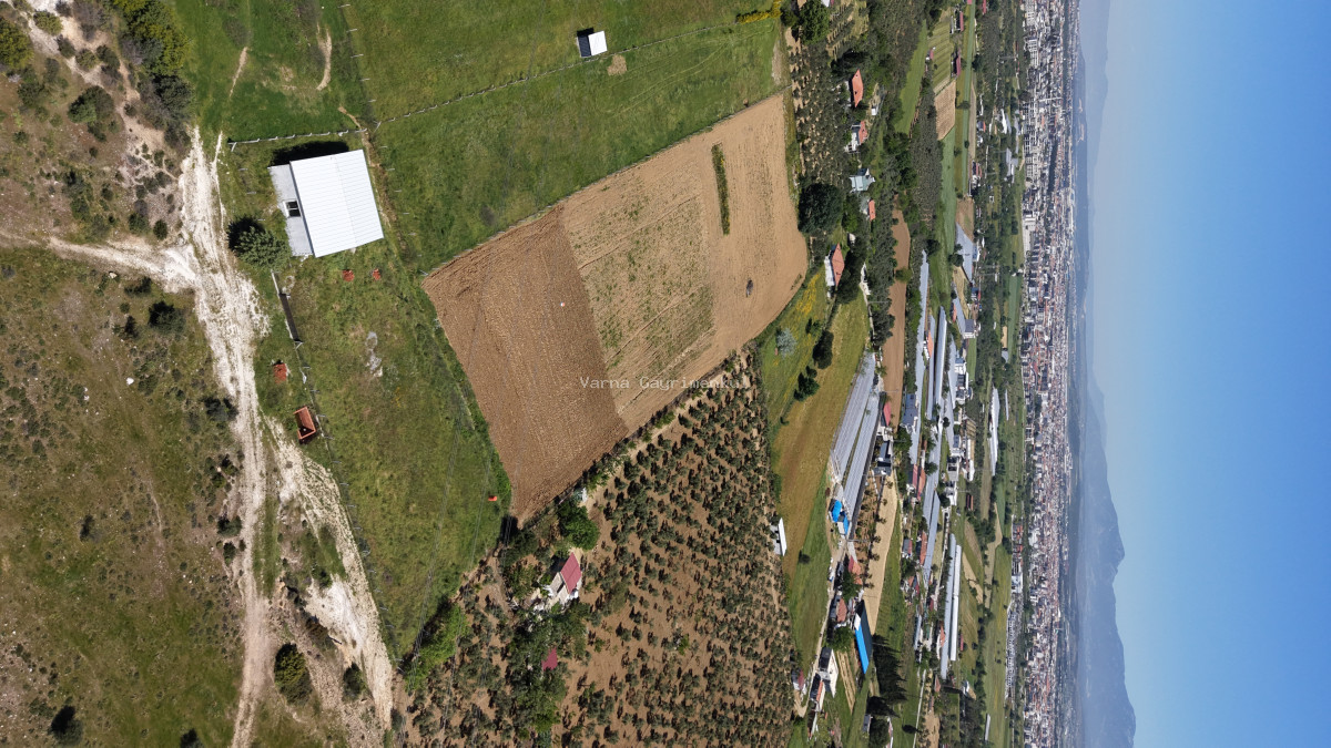 İZMİR DEREKÖYDE SATILIK TEKTAPU 1.740 M2 MERKEZE YAKIN ETRAFI ÇEVRİLİ 80 M2 EV - 7