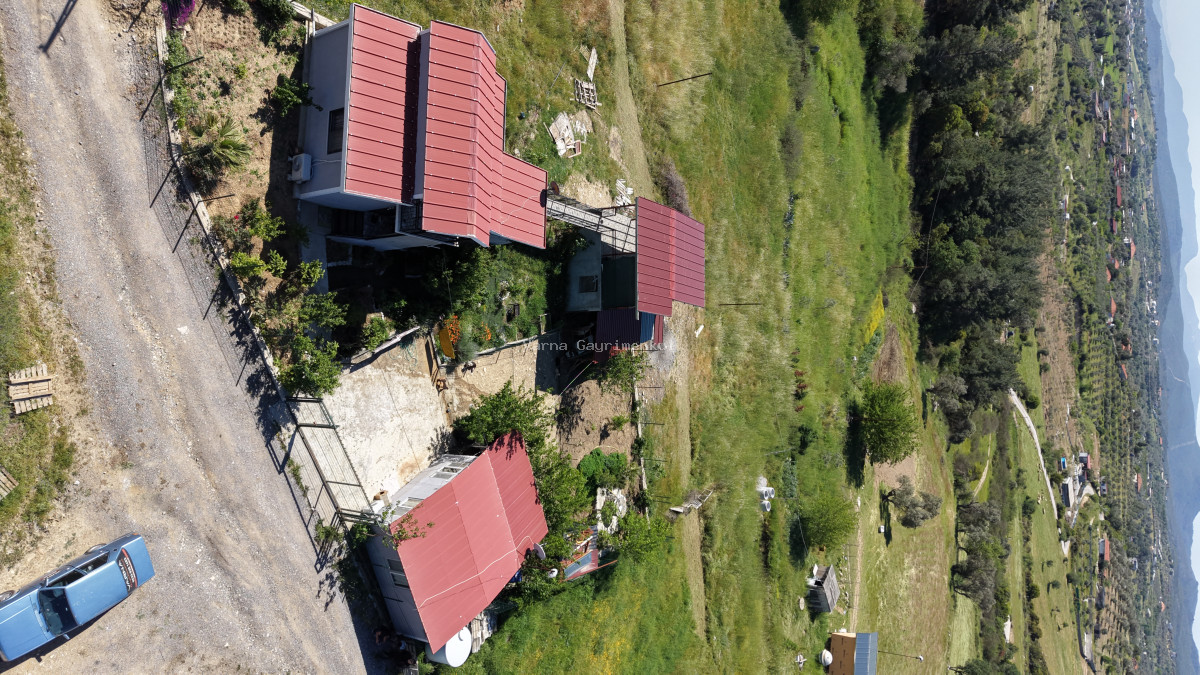 İZMİR GÖRECE ÇAKALLARDA TEKTAPU 606 M2 3 EV MÜŞTEMİLAT ELEKTRİK SU OLAN BAHÇE - 10