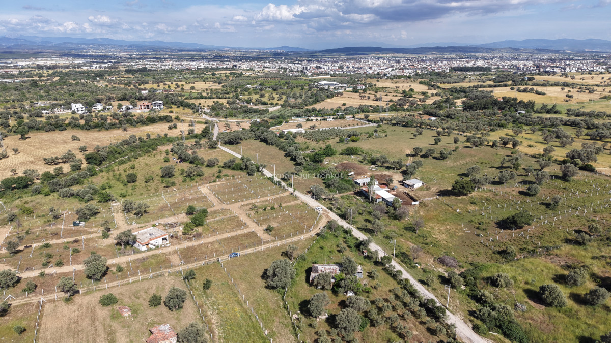 İZMİR GÖRECEDE SATILIK 1.200 M2 TAPULU ELEKTRİK SULU YATIRIMLIK BAHÇE - 3