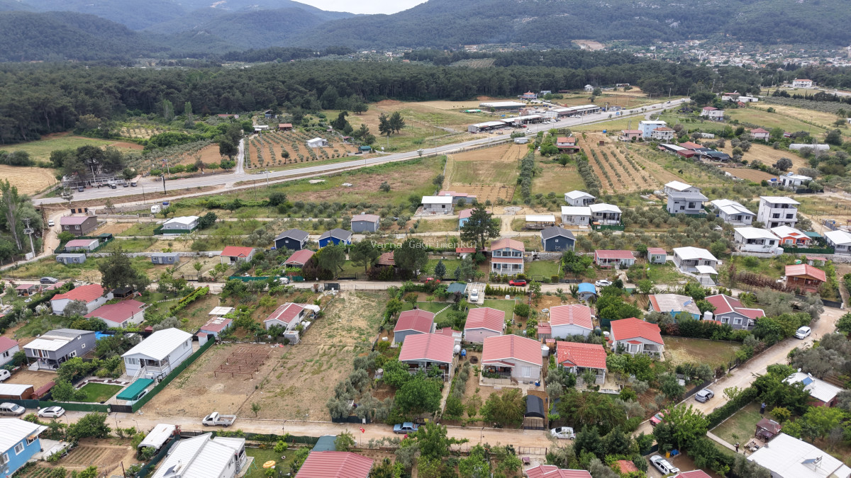 İZMİR ATAKÖYDE SATILIK 500 M2 ARSA İÇERİSİNDE 2+1 EV MEYVE BAHÇESİ SAHİLE 10 DAKİKA - 7