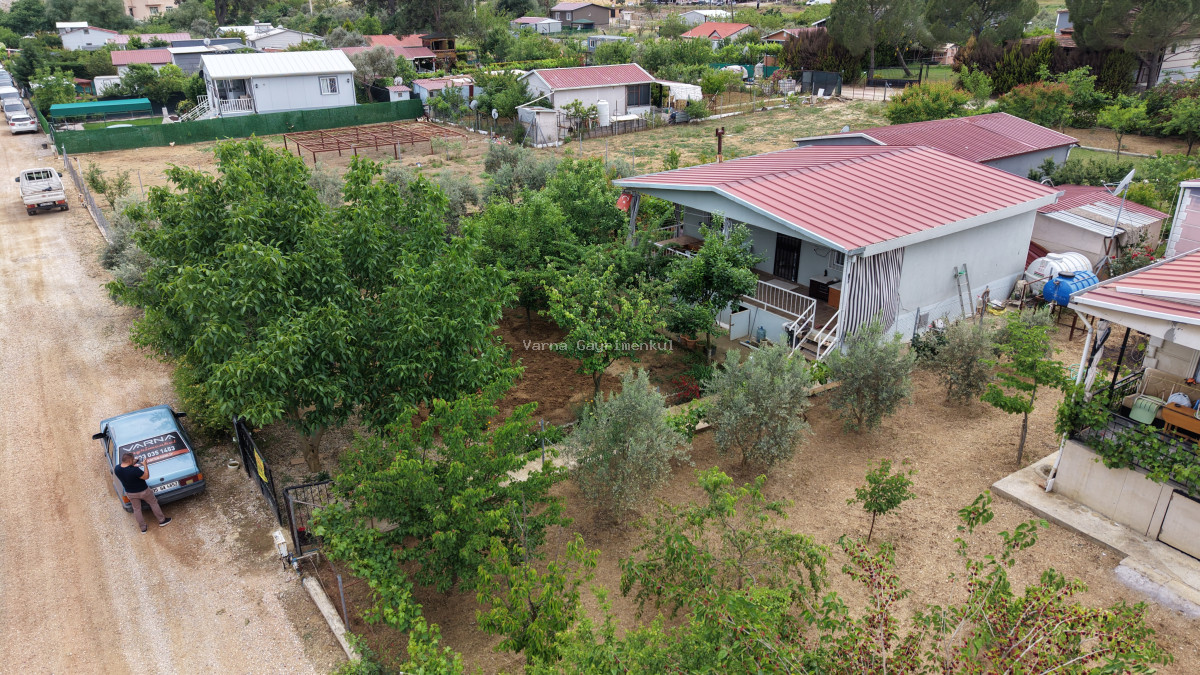 İZMİR ATAKÖYDE SATILIK 500 M2 ARSA İÇERİSİNDE 2+1 EV MEYVE BAHÇESİ SAHİLE 10 DAKİKA - 17