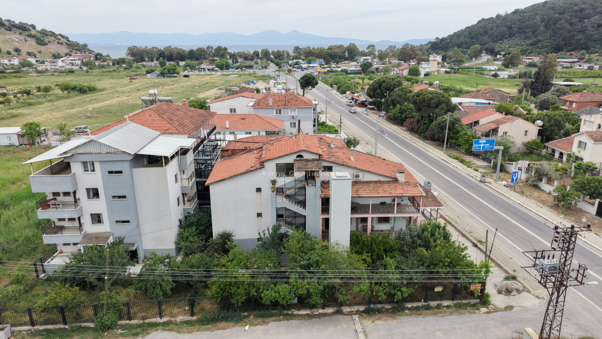 AHMETBEYLİ SAHİL ANACADDEDE SATILIK TEKTAPU 750 M2 ARSA 8 DAİRE KELEPİR FİYATA - 10