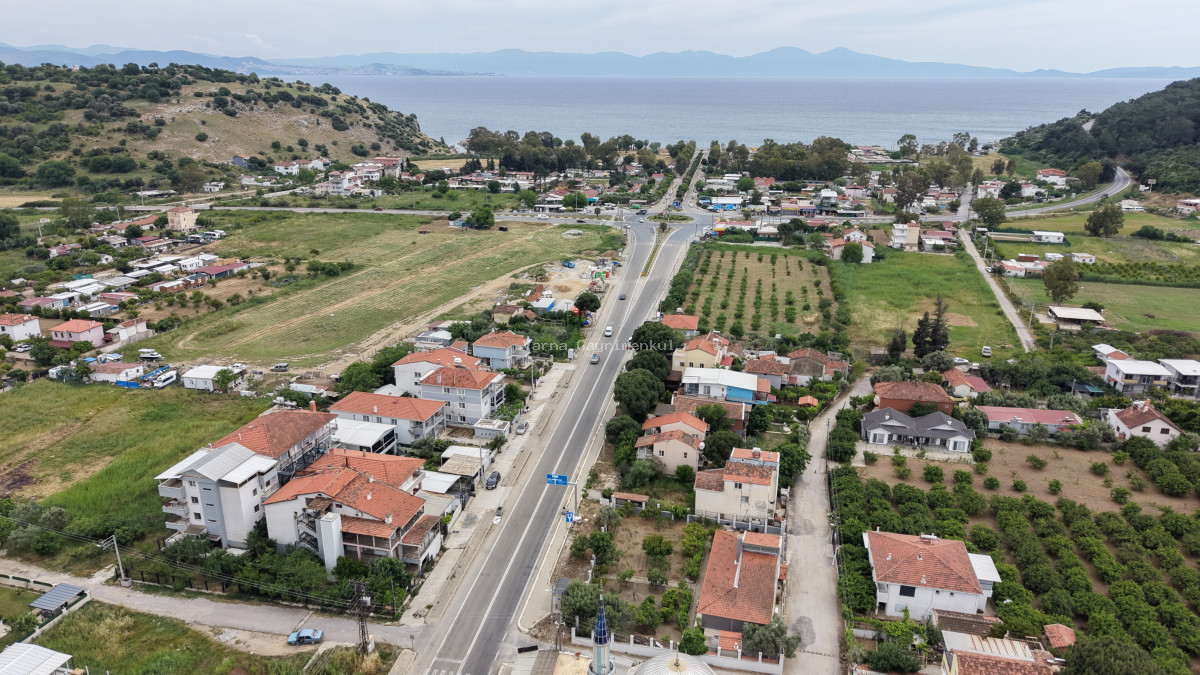 AHMETBEYLİ SAHİL ANACADDEDE SATILIK TEKTAPU 750 M2 ARSA 8 DAİRE KELEPİR FİYATA - 12