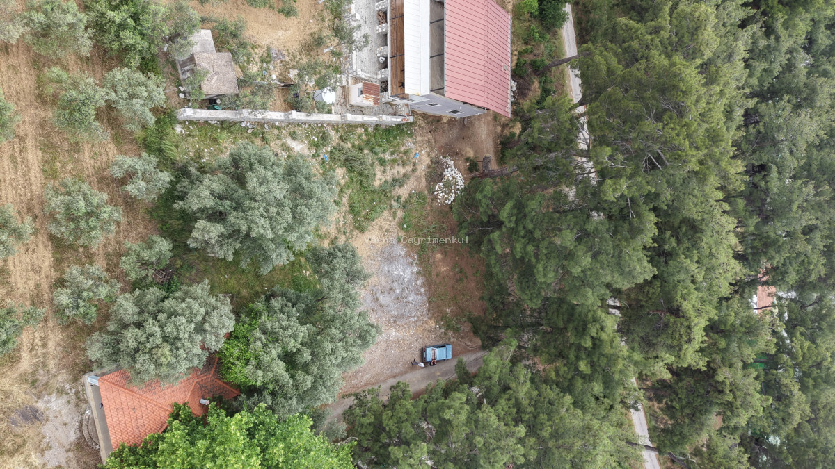 ATAKÖYDE SATILIK TEKTAPU 1.000 M2 KÖY KENARI ARSA GİBİ BAHÇE - 12