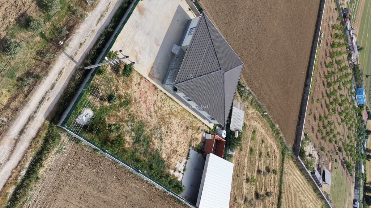 TEKELİ İZBANA YAKIN TEKTAPU 970 M2 BAHÇE İÇİNDE 200 M2 EV ÇEVRİLİ ELEKTRİK SU DEPO - 16