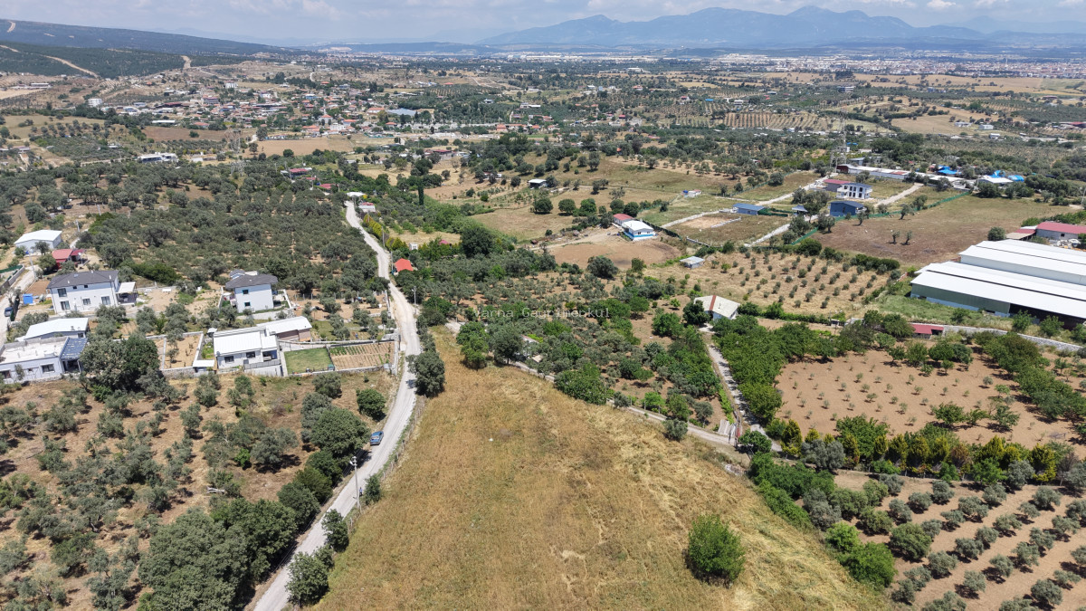 MENDERES AKÇAKÖYDE SATILIK 660 M2 TAPULU SÜPER KONUMDA ELEKTRİĞİ OLAN BAHÇE - 4