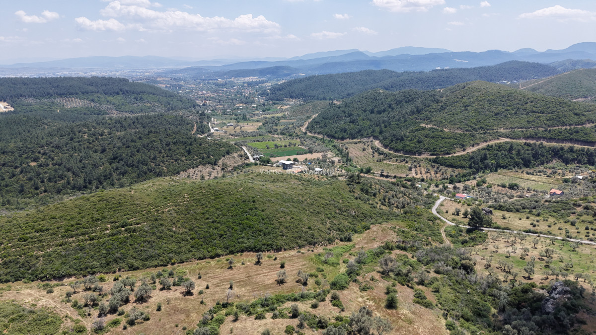 İZMİR ÇATALCADA SATILIK TEKTAPU 3.050 M2 KÖYE YAKIN MANZARALI YATIRIMLIK BAHÇE - 2