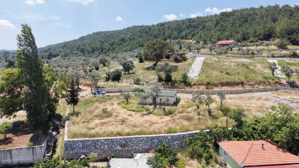 ÇATALCADA SATILIK 624 M2 TAPULU KÖYİÇİ TAŞ DUVAR ÇEVRİLİ 90 M2 NUMARATAJLI EV - 4