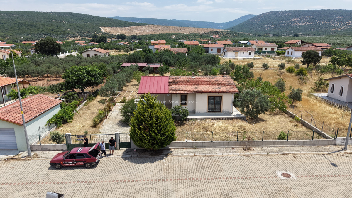SERKÖY ÇİFTLİK EVLERİNDE SATILIK 1.500 M2 ARSA 100 M2 MÜSTAKİL EV - 3
