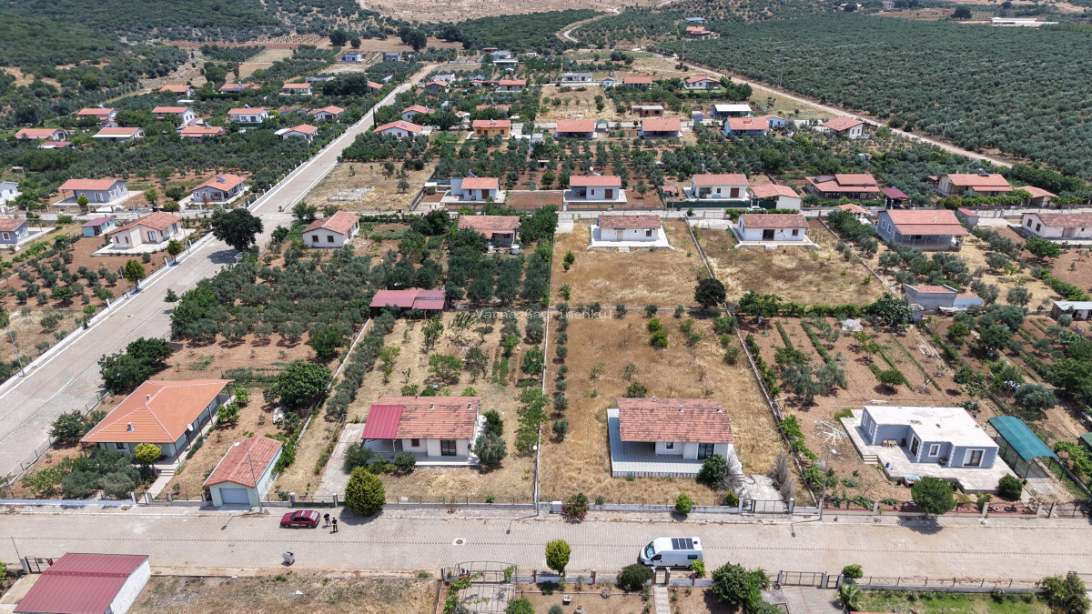 SERKÖY ÇİFTLİK EVLERİNDE SATILIK 1.500 M2 ARSA 100 M2 MÜSTAKİL EV - 5
