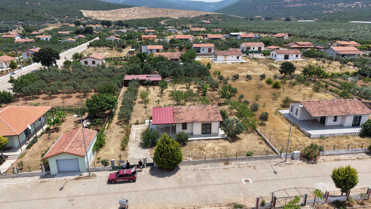 SERKÖY ÇİFTLİK EVLERİNDE SATILIK 1.500 M2 ARSA 100 M2 MÜSTAKİL EV - 9