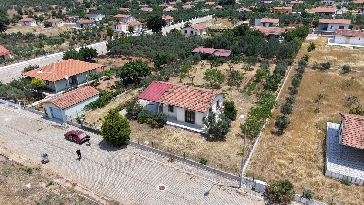 SERKÖY ÇİFTLİK EVLERİNDE SATILIK 1.500 M2 ARSA 100 M2 MÜSTAKİL EV - 10