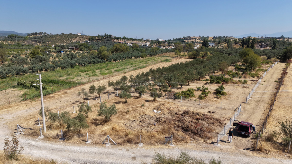 MENDERES DEREKÖYDE SATILIK 460 M2 TAPULU MERKEZE YAKIN ÇEVRİLİ HARİKA BAHÇE - 4